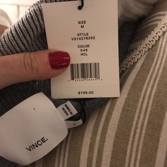 NWT Vince Fur Vest w/Sweater Back, Grey/white, Med - Picture 5 of 6